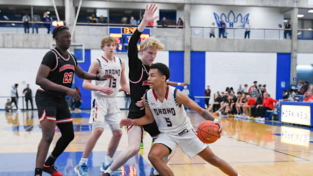 Minnehaha Academy vs Orono Dec10-22 Earl Ebensteiner30